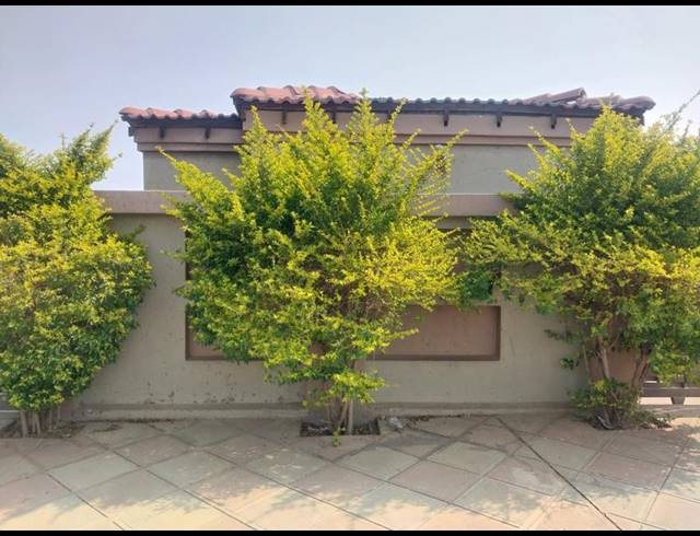 6 BEDROOM HOUSE FOR SALE IN TEMBISA CENTRAL